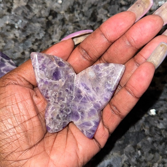 Dream Amethyst Butterfly Set of 3 - Sphere holder ๐ฆ - Picture 5 of 7